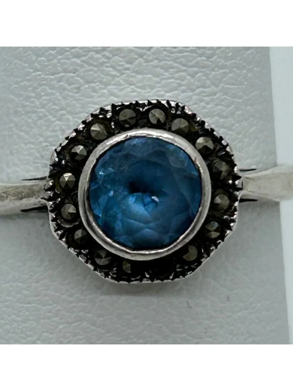 Vintage 925 Sterling Silver Blue Stone & Marcasite Halo Ring Size 6